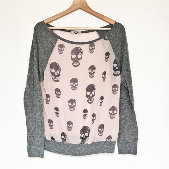 urvana Tops - Urvana Skull Shirt